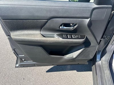 2025 Nissan Kicks MPV SV