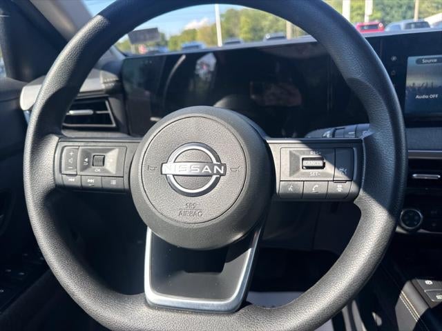 2025 Nissan Kicks MPV SV