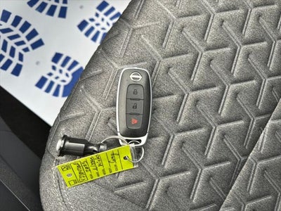 2025 Nissan Kicks MPV SV