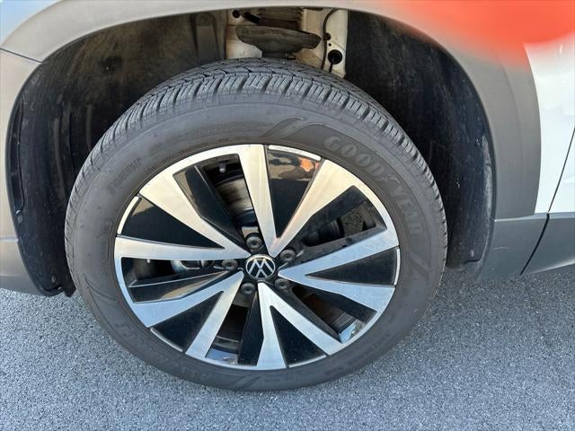 2024 Volkswagen Taos 1.5T SE