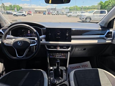 2025 Volkswagen Taos 1.5T SE