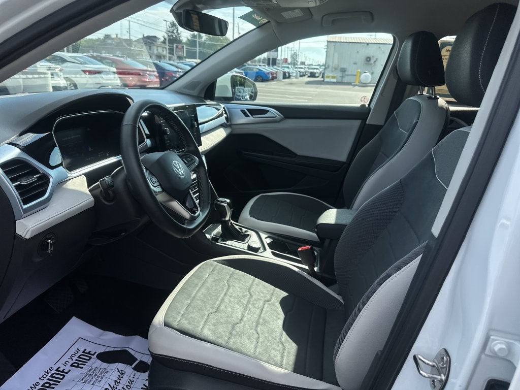 2025 Volkswagen Taos 1.5T SE