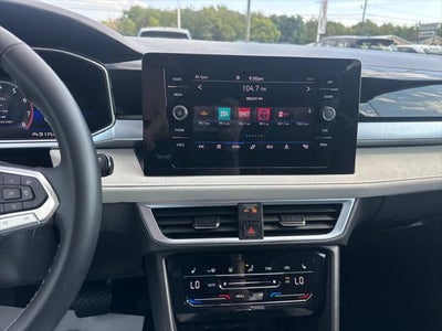 2025 Volkswagen Taos 1.5T SE