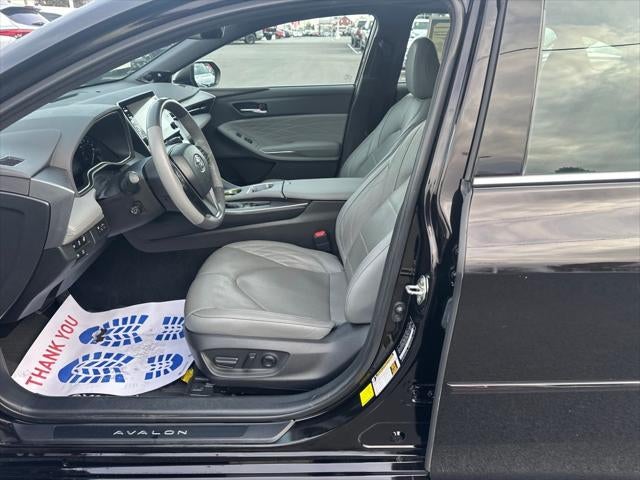 2020 Toyota AVALON HYBRID Limited