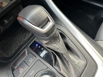 2021 Toyota RAV4 HYBRID XLE Premium