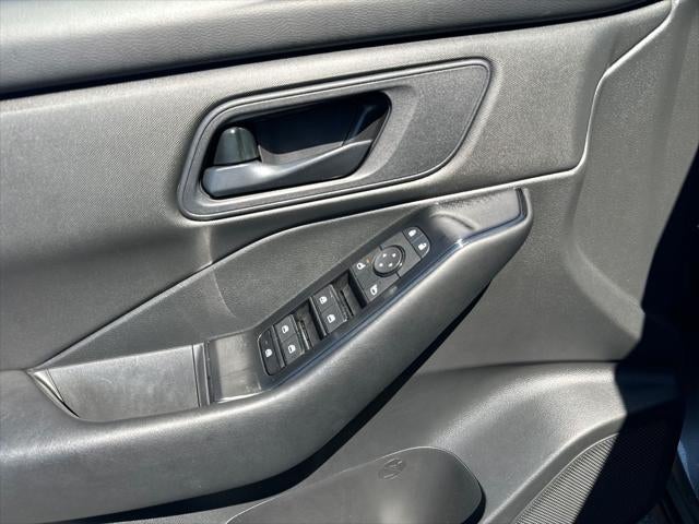 2025 Nissan Rogue S