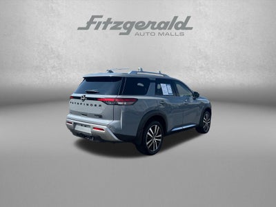 2025 Nissan Pathfinder Platinum