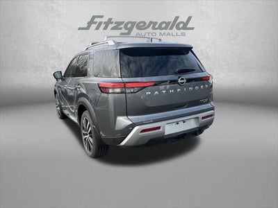 2025 Nissan Pathfinder Platinum