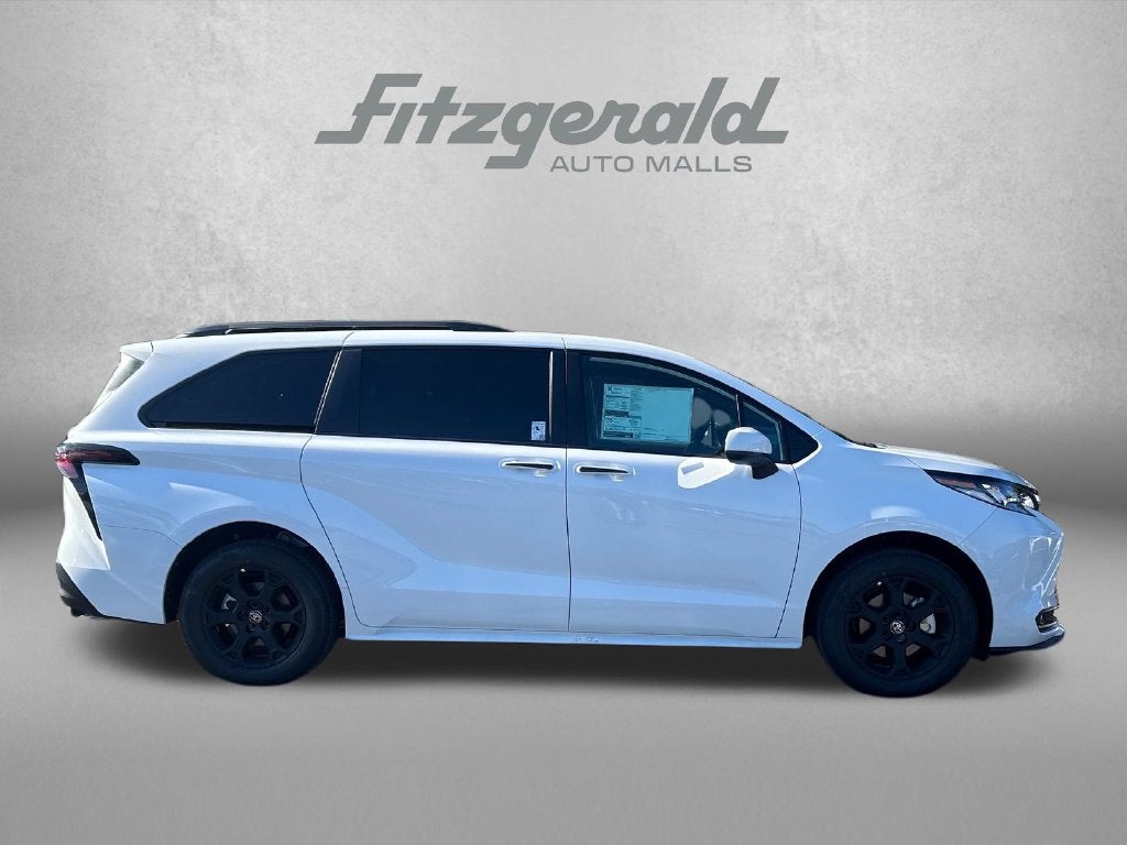 2026 Toyota Sienna Woodland Edition