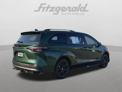 2026 Toyota Sienna Woodland Edition 7 Passenger