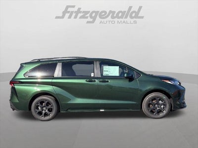 2026 Toyota Sienna Woodland Edition 7 Passenger