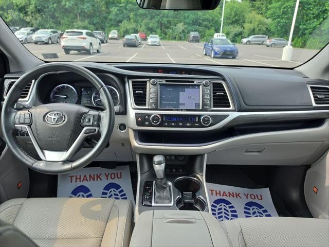 2019 Toyota Highlander Limited Platinum