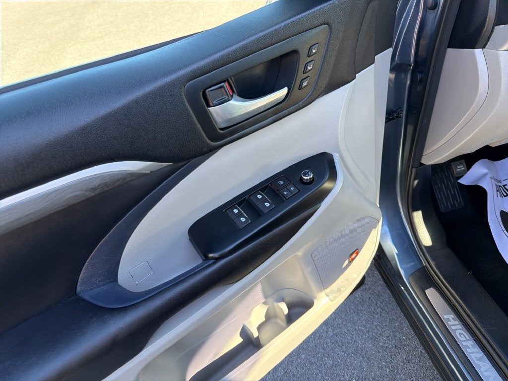 2017 Toyota Highlander Limited Platinum