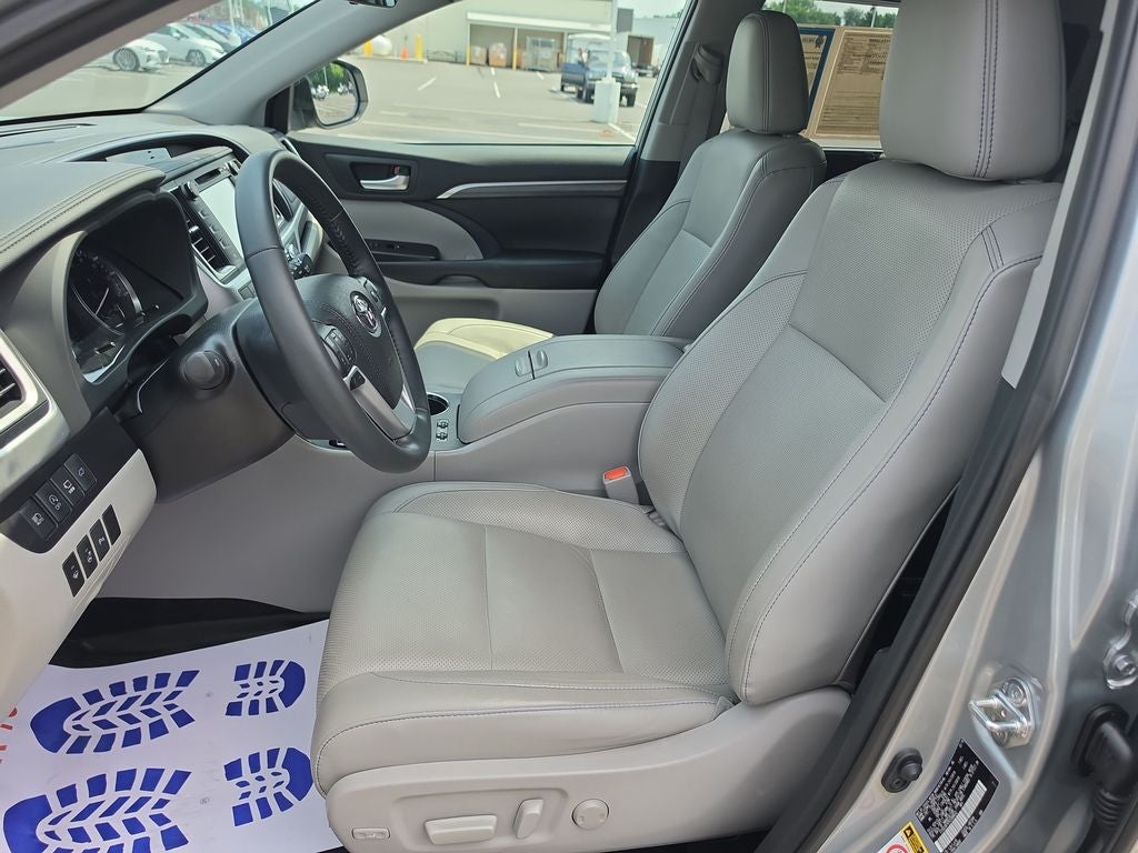2019 Toyota Highlander Limited Platinum