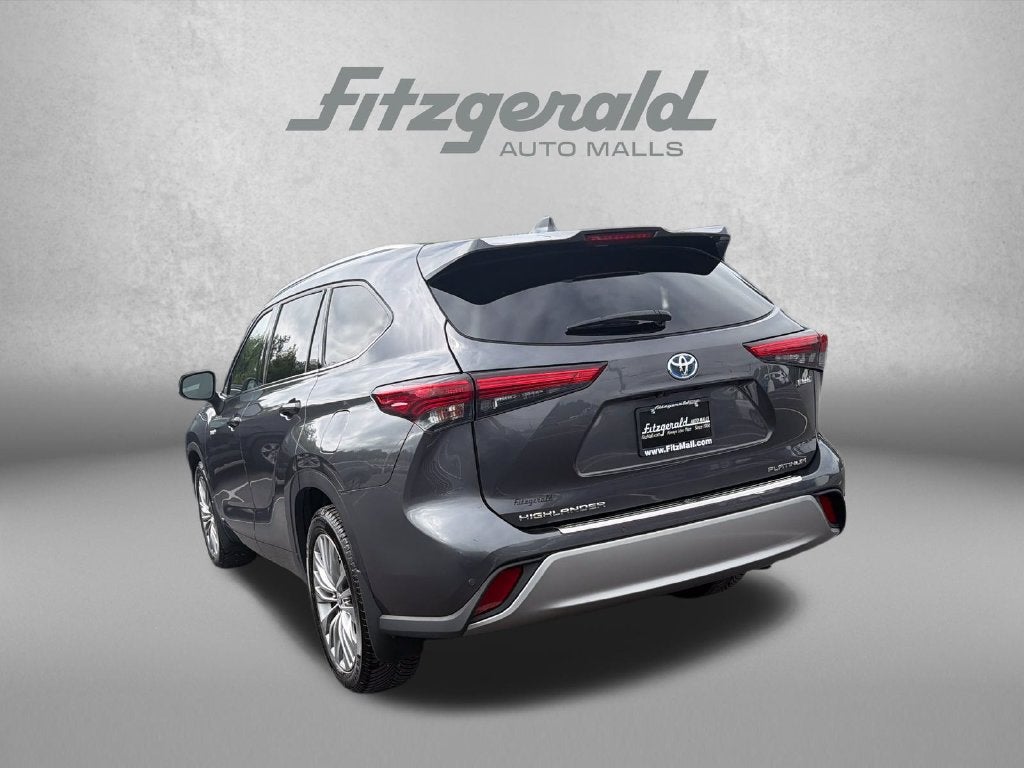 2021 Toyota Highlander Hybrid Platinum
