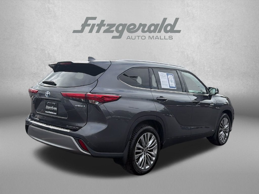 2021 Toyota Highlander Hybrid Platinum
