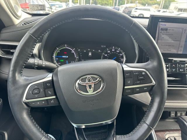 2021 Toyota Highlander Hybrid Platinum