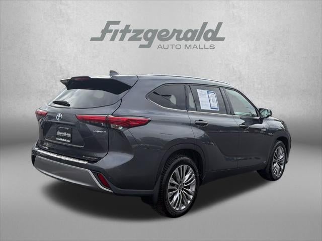 2021 Toyota Highlander Hybrid Platinum
