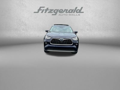 2023 Toyota Highlander Hybrid Platinum