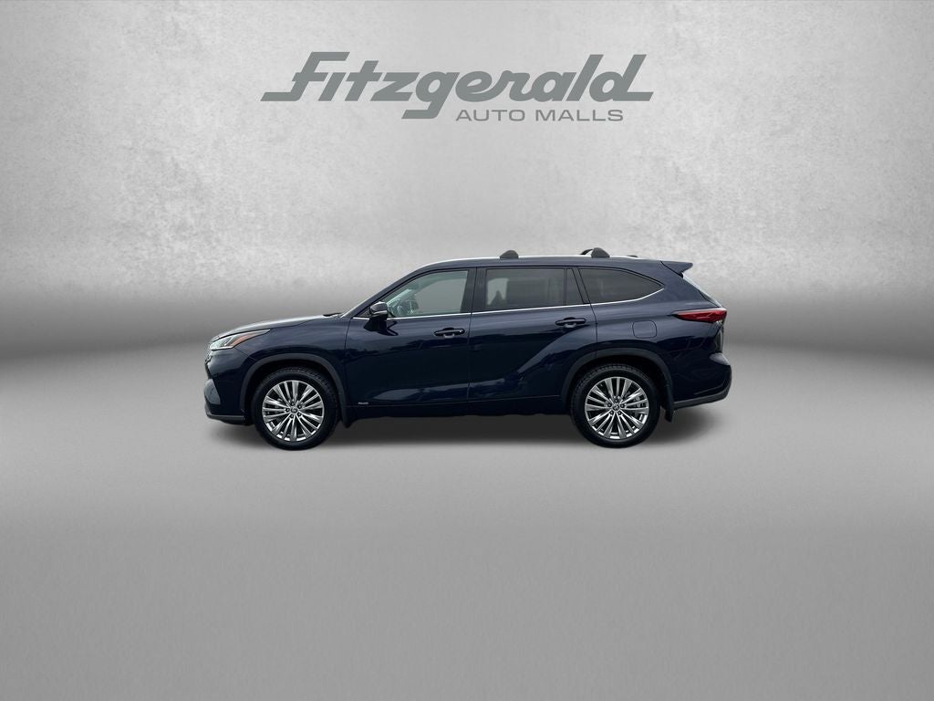 2023 Toyota Highlander Hybrid Platinum