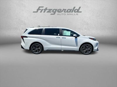 2026 Toyota Sienna Platinum 7 Passenger