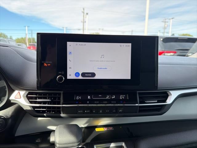 2025 Toyota Sienna LE 8 Passenger