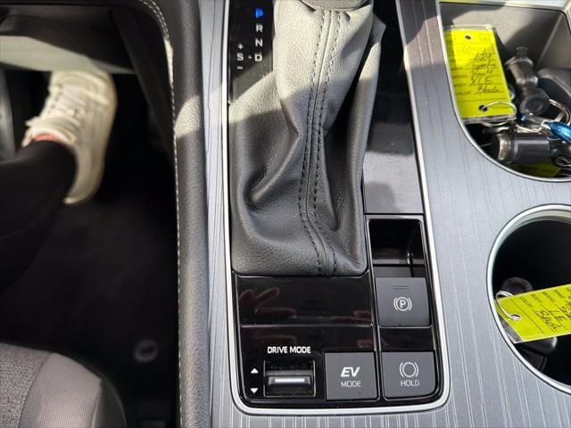 2025 Toyota Sienna LE 8 Passenger