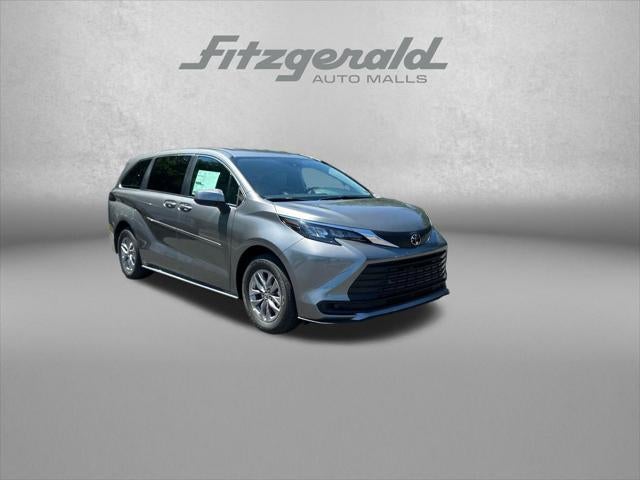 2026 Toyota Sienna LE 8 Passenger