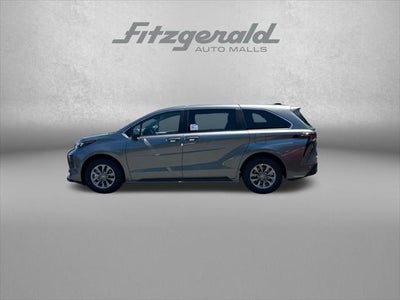 2026 Toyota Sienna LE 8 Passenger