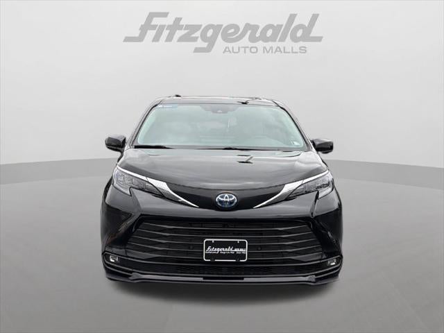 2025 Toyota Sienna XLE 8 Passenger