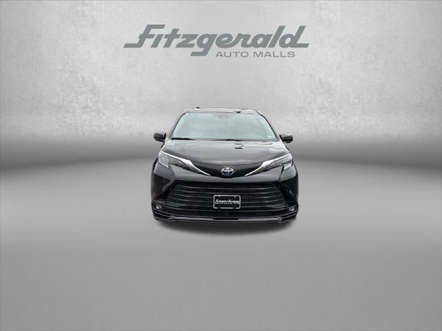 2025 Toyota Sienna XLE 8 Passenger