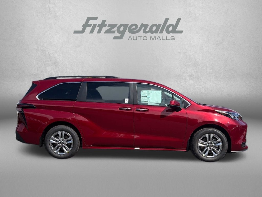 2026 Toyota Sienna XLE