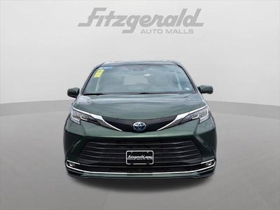 2023 Toyota Sienna XLE 7 Passenger