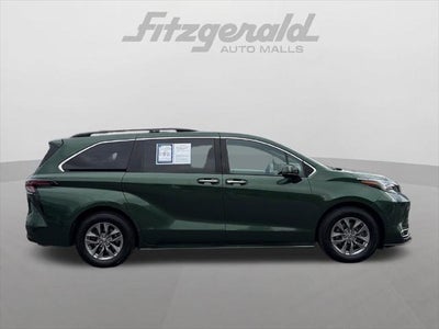 2023 Toyota Sienna XLE 7 Passenger