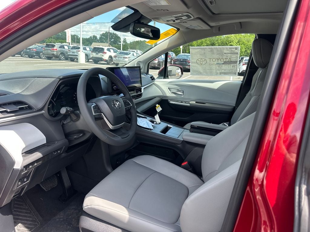 2026 Toyota Sienna XLE
