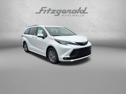 2026 Toyota Sienna XLE