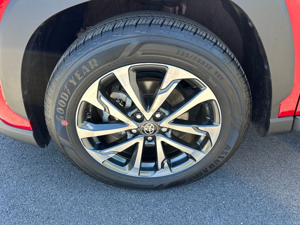 2025 Toyota Corolla Cross XLE