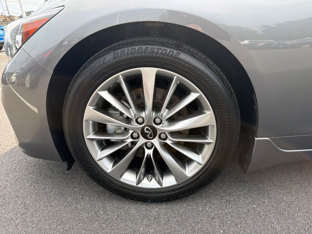 2023 INFINITI Q50 LUXE