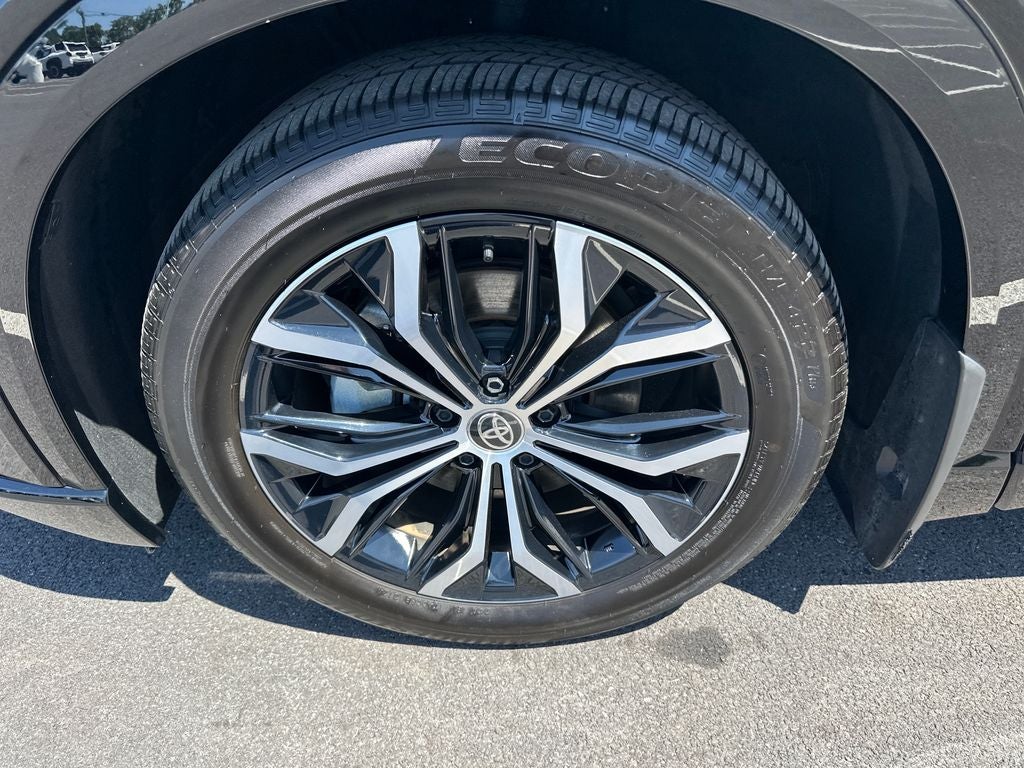 2025 Toyota Toyota Crown Signia XLE