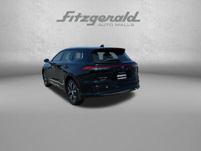 2025 Toyota Toyota Crown Signia XLE