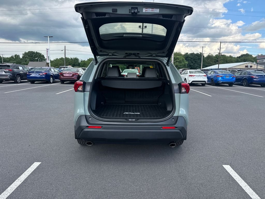 2022 Toyota RAV4 Hybrid XLE Premium