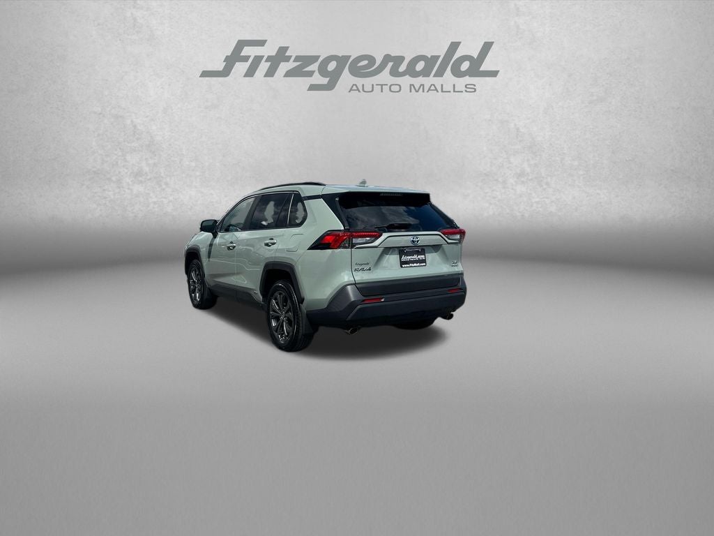 2022 Toyota RAV4 Hybrid XLE Premium