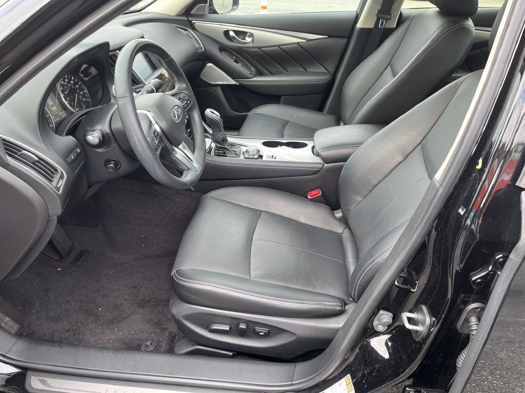 2022 INFINITI Q50 LUXE