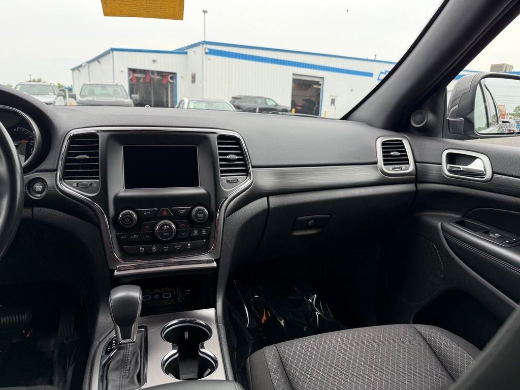 2020 Jeep Grand Cherokee Laredo E