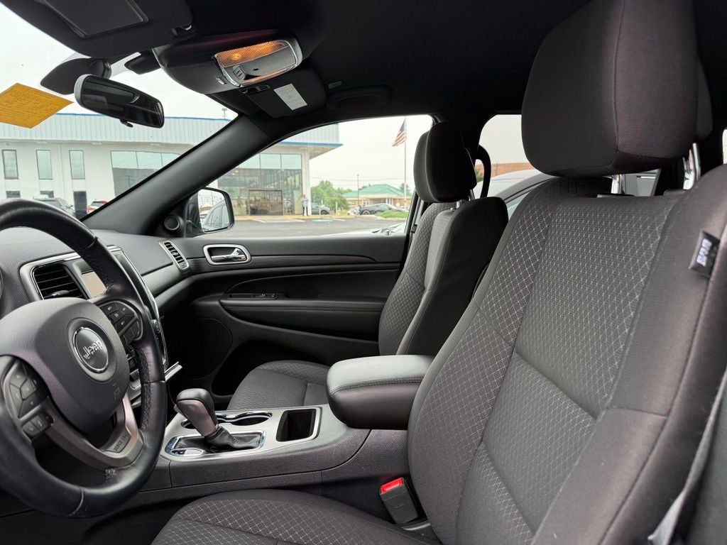 2020 Jeep Grand Cherokee Laredo E