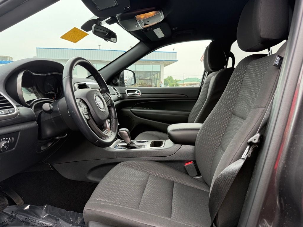 2020 Jeep Grand Cherokee Laredo E