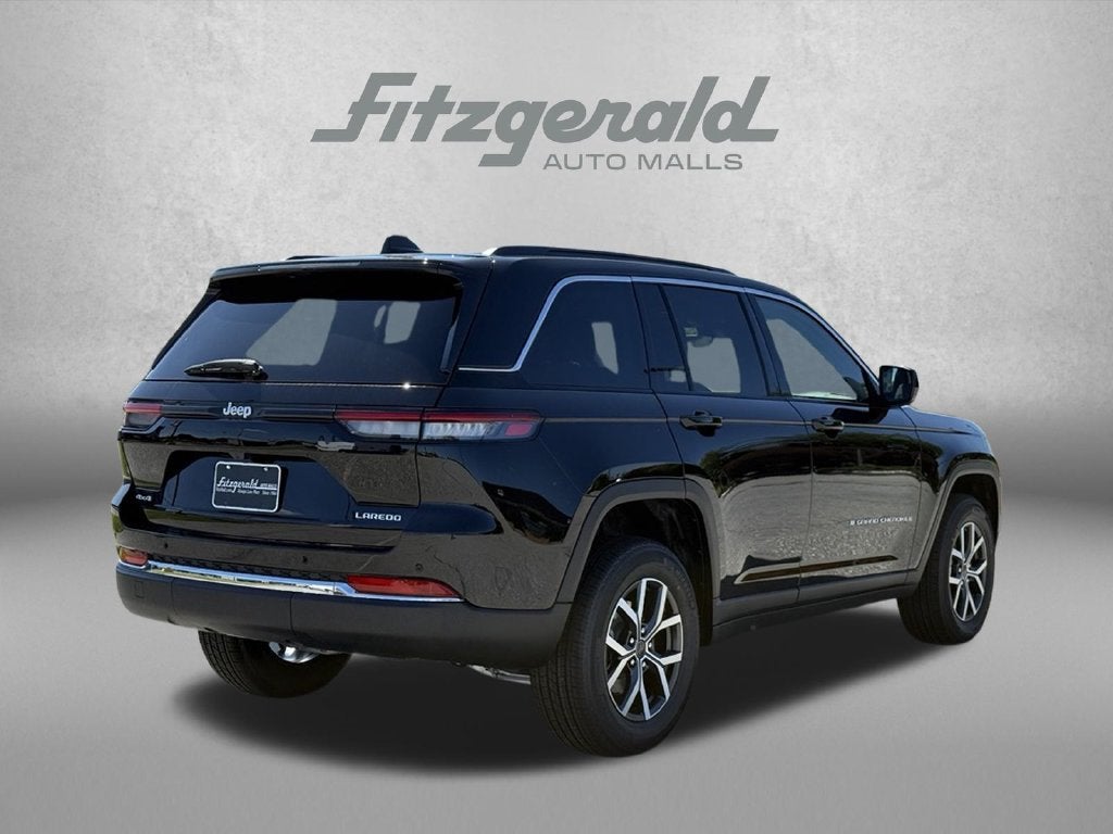 2027 Jeep Grand Cherokee Laredo X