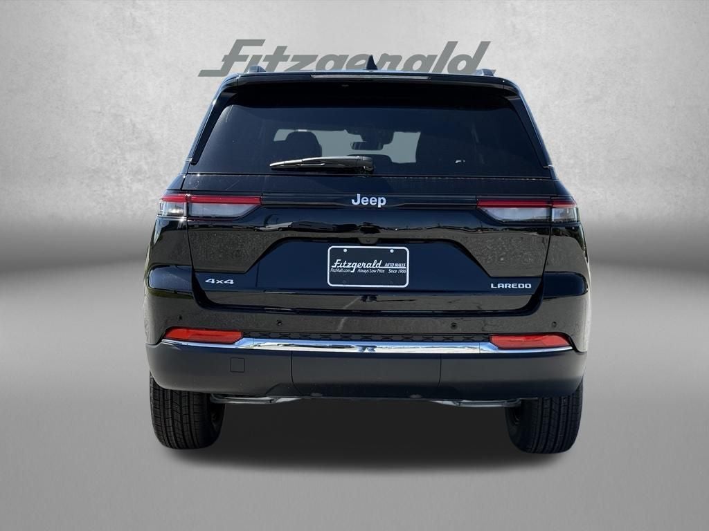 2027 Jeep Grand Cherokee Laredo X
