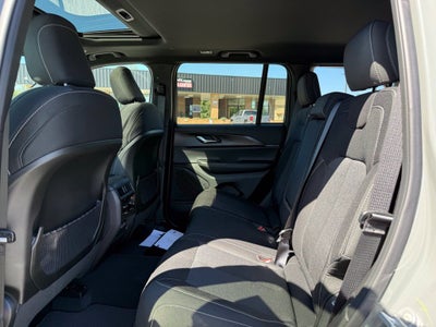 2027 Jeep Grand Cherokee Laredo X