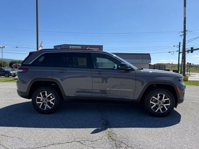 2027 Jeep Grand Cherokee Laredo X